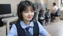 前厅客服小姐姐,服务之美，尽在一笑之间